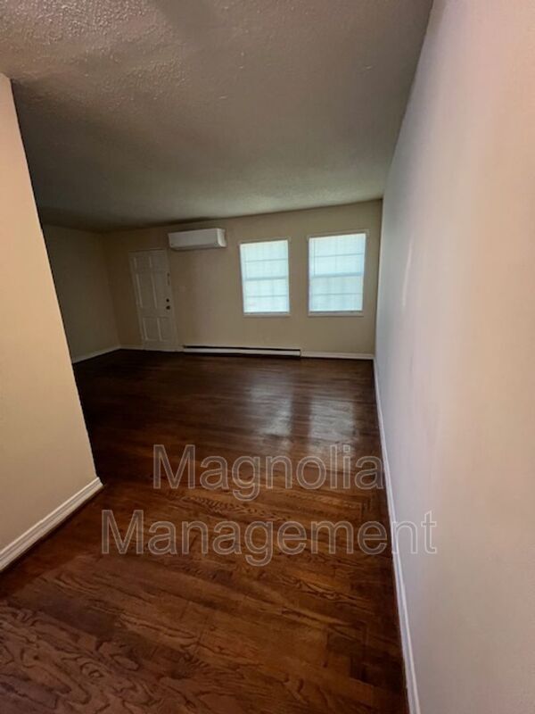 Building Photo - 1212 Parham St
