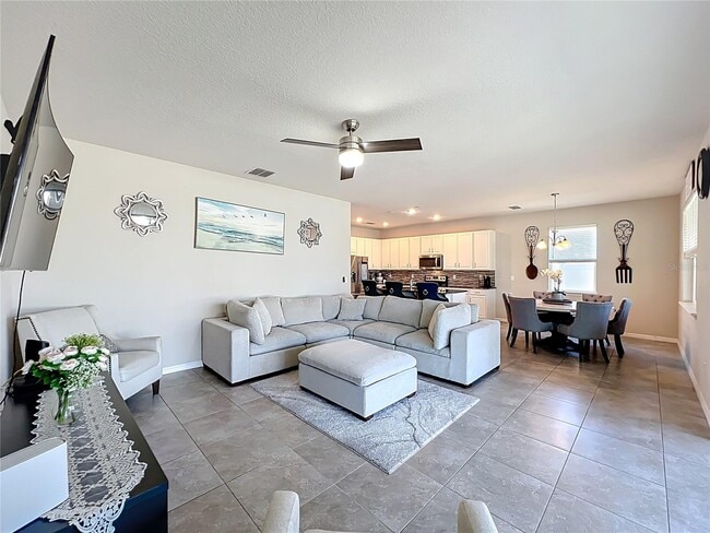 Building Photo - 2381 Rapollo Dr