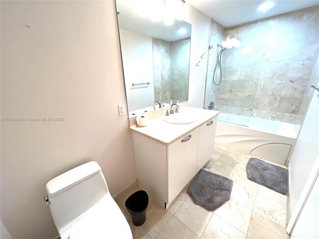 Building Photo - 6515 Collins Ave