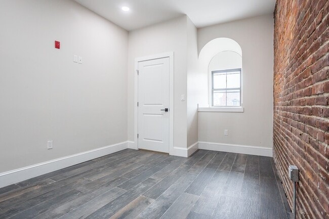 Building Photo - 603 Massachusetts Ave