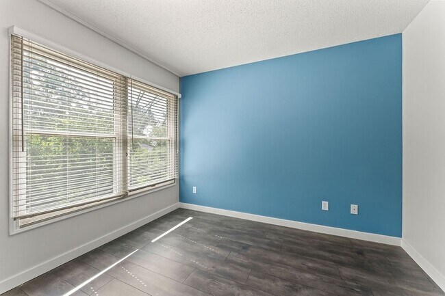 Building Photo - 47 Stonehenge Dr