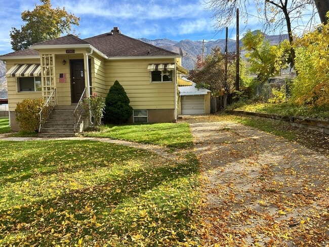 Building Photo - 3580 Van Buren Ave