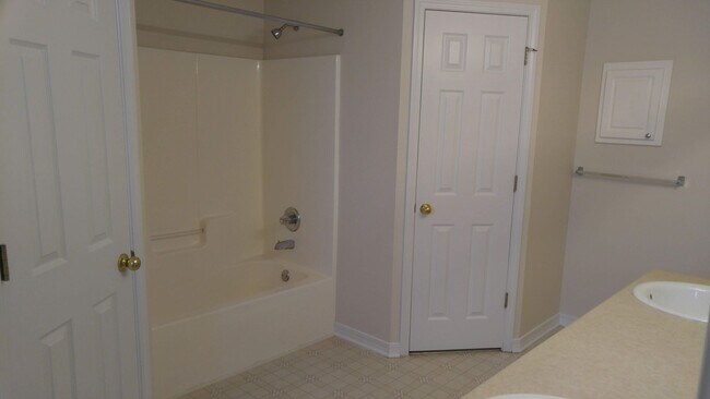 Building Photo - Jaimee Leigh Dr. 4851