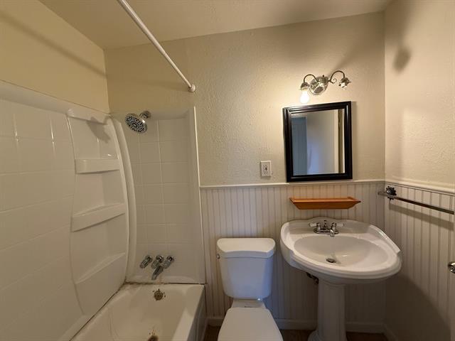 Building Photo - 1664 Fagan Dr