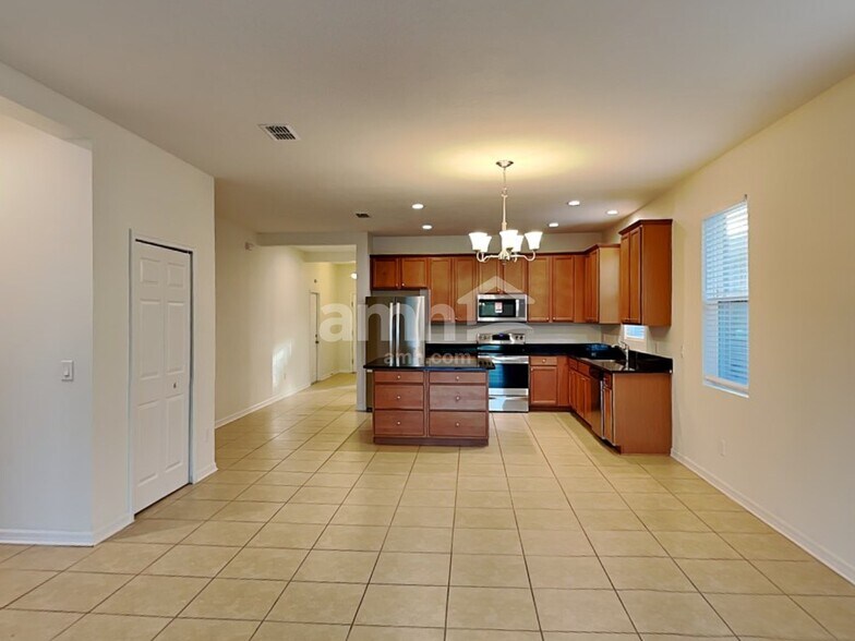 Building Photo - 1838 Castleton Dr