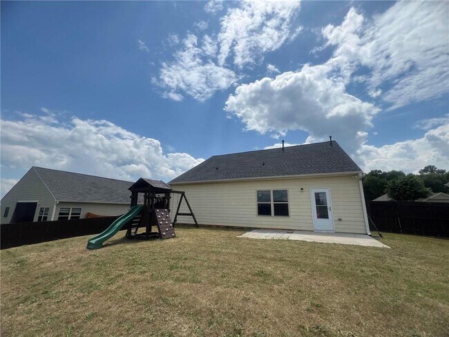 Building Photo - 1053 Sutherland Dr