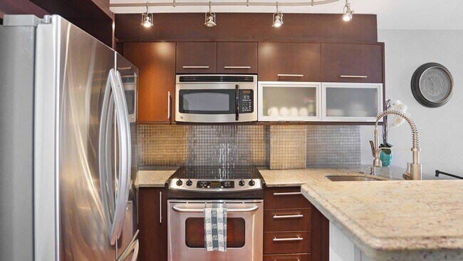 Building Photo - 3031 N Ocean Blvd