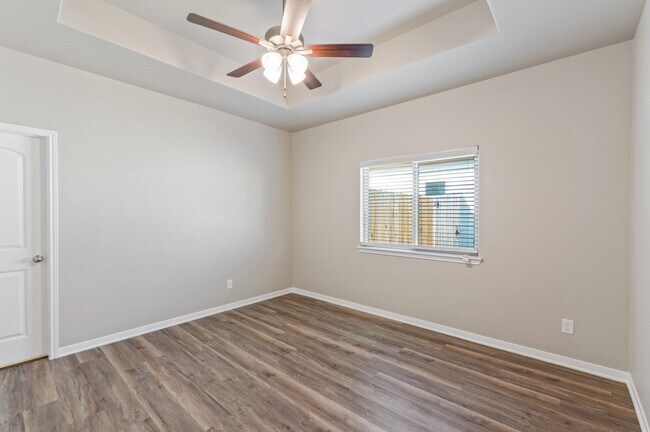 Building Photo - 604 Parkfield Ln