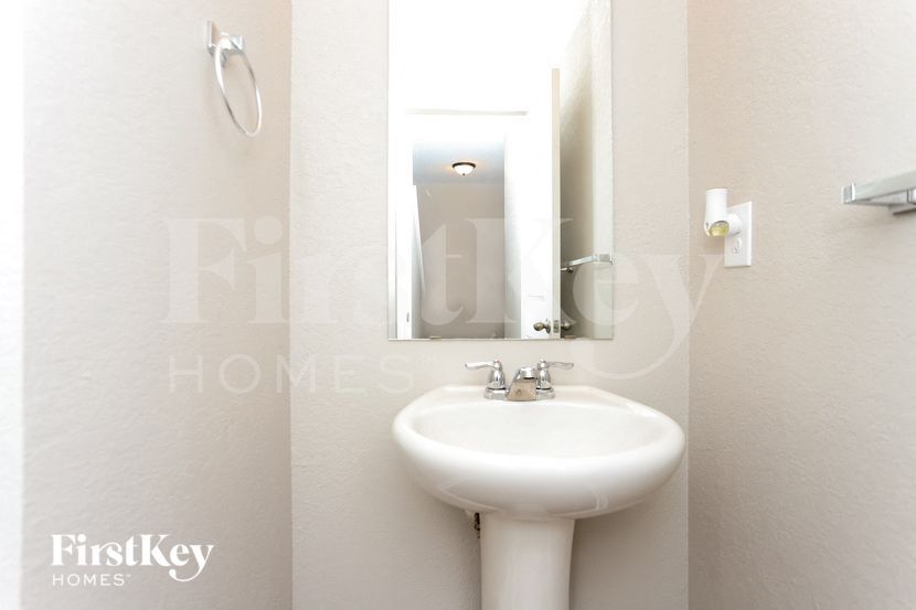 Building Photo - 10934 Wheeler Trce