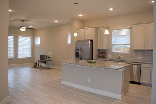Building Photo - 26910 Brighton Valley Way