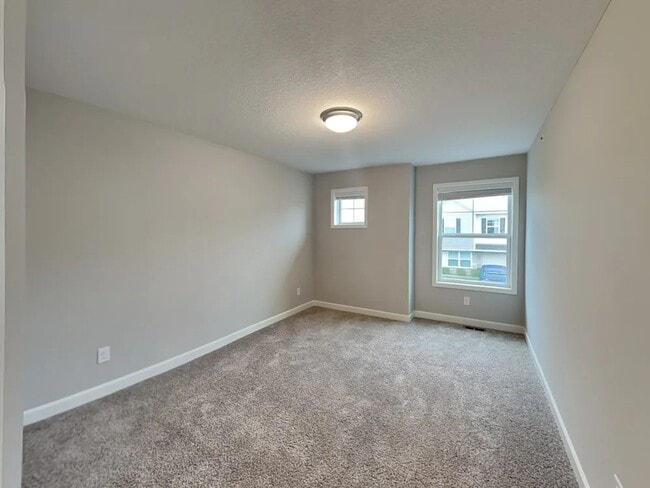 Building Photo - 1263 142nd St E