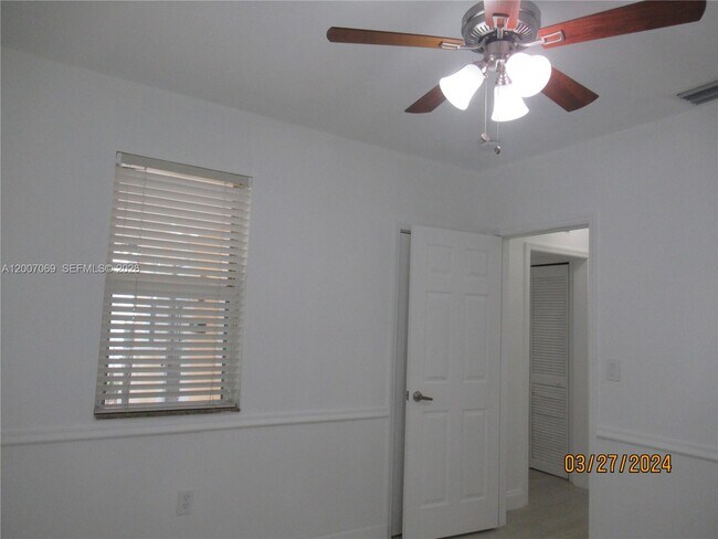 Building Photo - 4245 SW 7th St