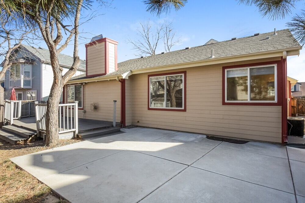 Building Photo - 11253 Vrain Dr