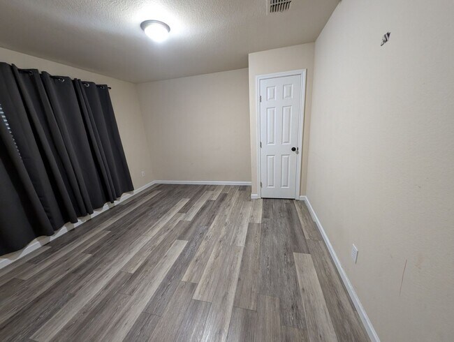 Building Photo - Spacious 4BR House in Wylie-10x10x10Storag...