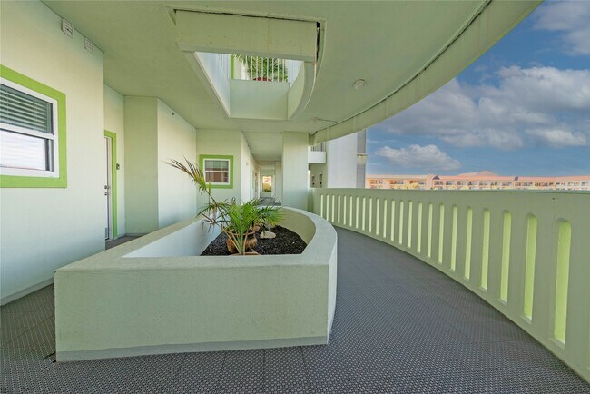 Building Photo - 9420 Seawall Blvd