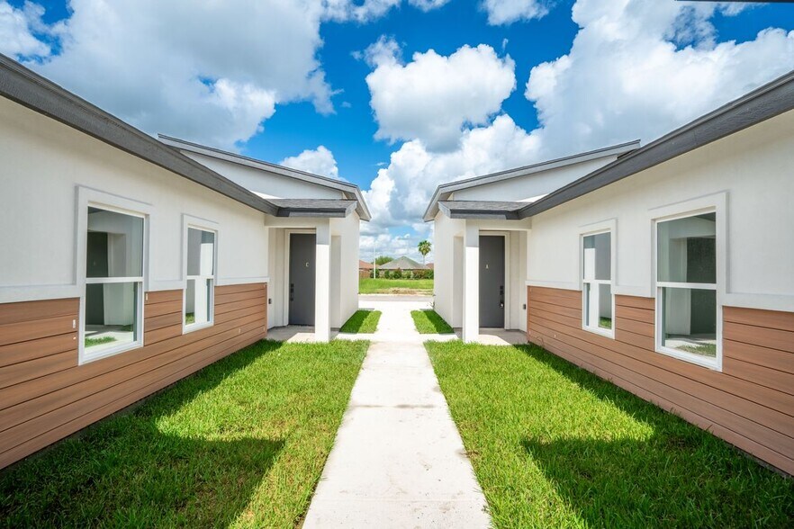 Building Photo - 3548 Hidalgo Cir