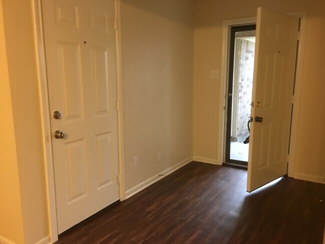 Building Photo - Coming Soon!