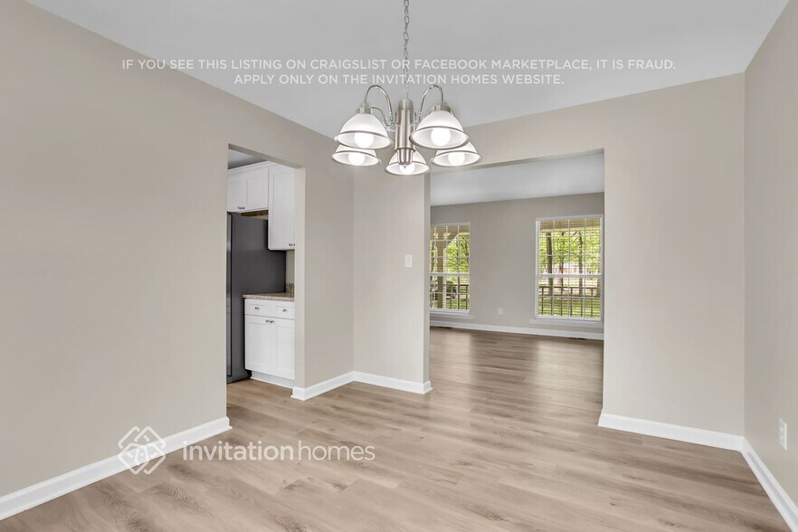 Building Photo - 4530 Doss Cir