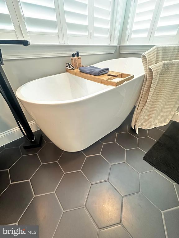 Building Photo - 4512 Grazing Way