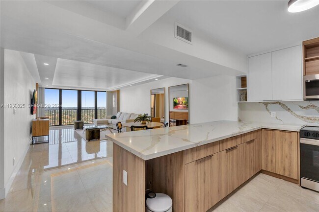 Building Photo - 2201 S Ocean Dr