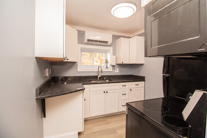 Building Photo - 80 Brigham Rd