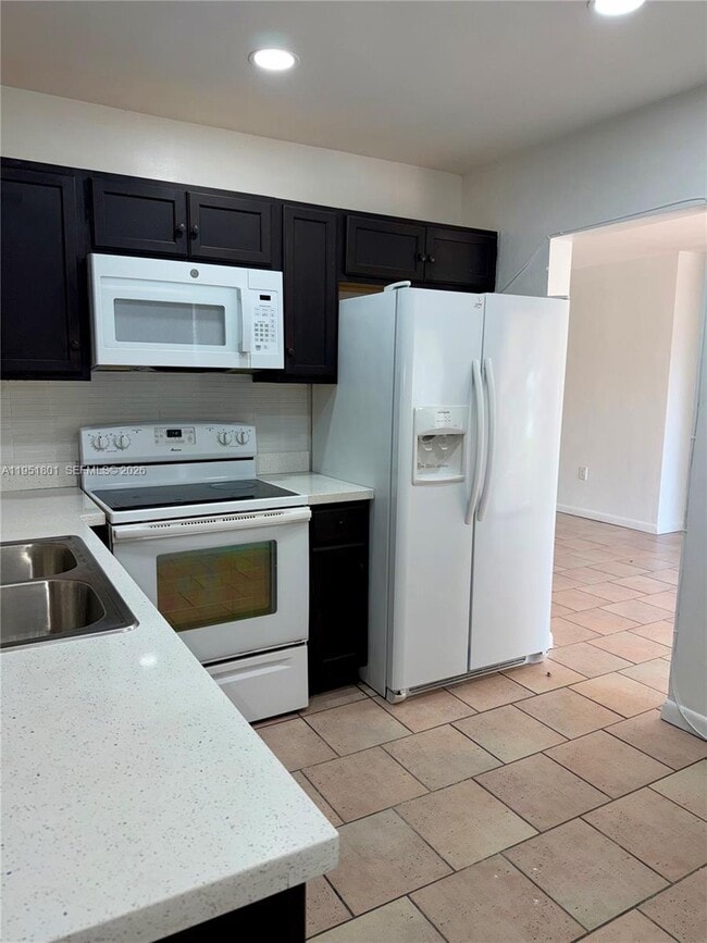 Building Photo - 9810 SW 165th Terrace