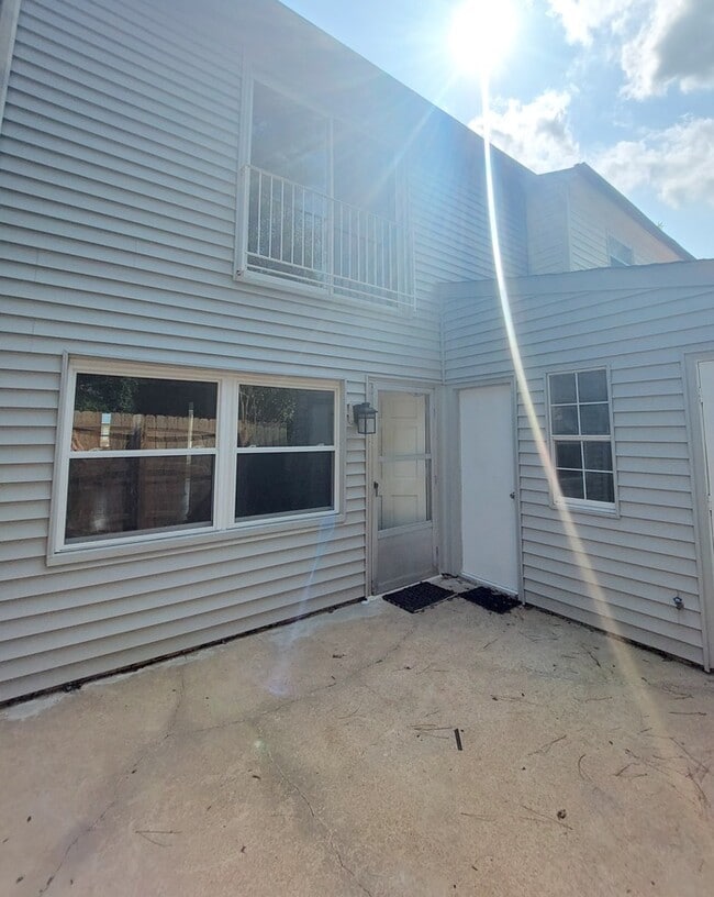 Building Photo - 804 Biltmore Dr