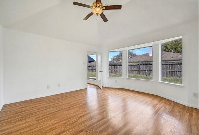 Building Photo - 2118 Westminister Rd