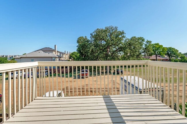 Building Photo - Modern 3BD Townhome Near DFW Airport & Major Highways