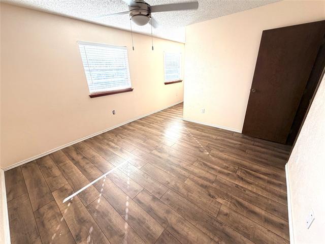 Building Photo - 2021 Clubview Dr