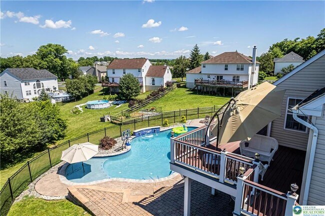 Building Photo - 202 McNair Cir