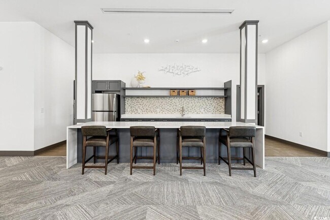 Building Photo - 147 Laurenco Loop