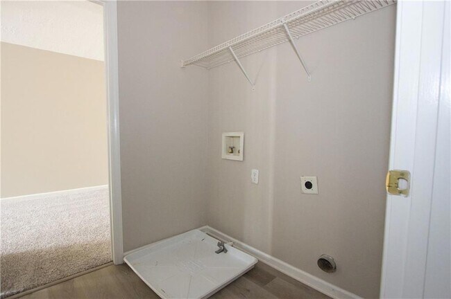 Building Photo - 3292 Shady Valley Ct SW