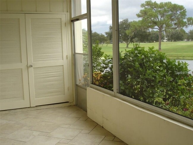 Building Photo - 7211 W Country Club Dr N