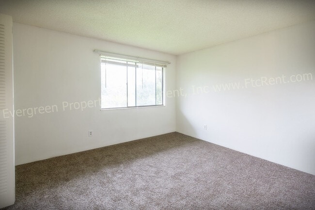 Building Photo - 1705 Heatheridge Rd