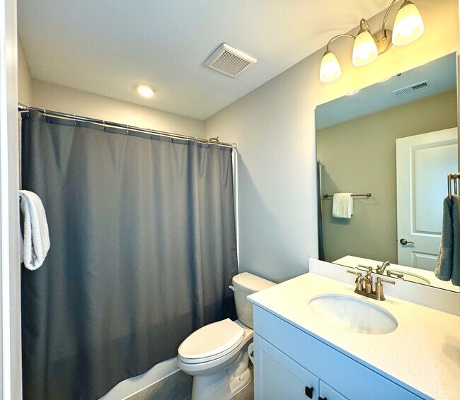 Building Photo - 321 Heritage Regency Dr