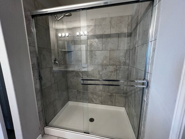 Building Photo - Elegant home in Davis Ranch- 4 Bedroom/ 3 Bathroom