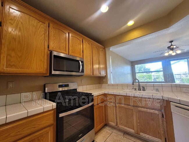 Building Photo - 10920 Bellone Way