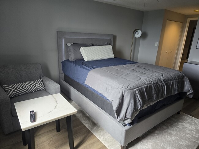 Building Photo - 200 Burkhall St