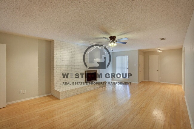 Building Photo - 6452 Waverly Way