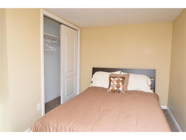 Building Photo - 1015 26th Ave SE