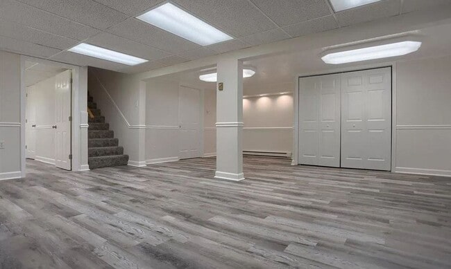 Building Photo - 1140 Loop Dr