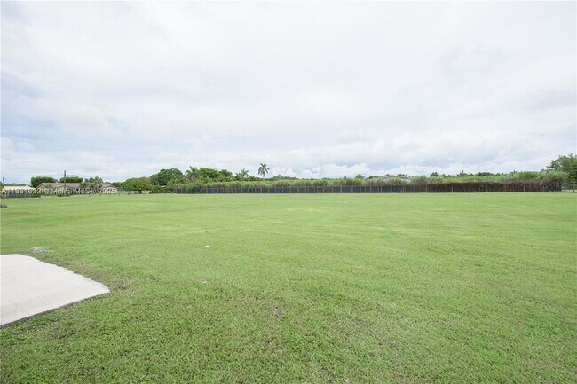 Building Photo - 19275 SW 256th St