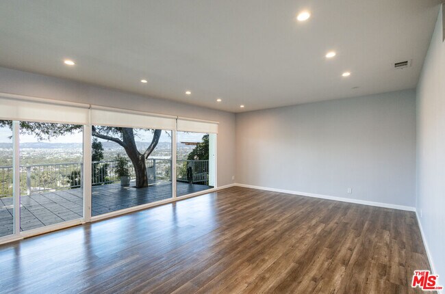 Building Photo - 4219 Don Alegre Pl