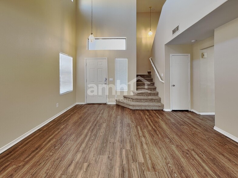 Building Photo - 7926 N 54th Dr