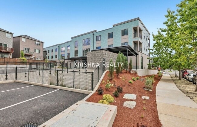 Building Photo - 7650 NW 170th Ave