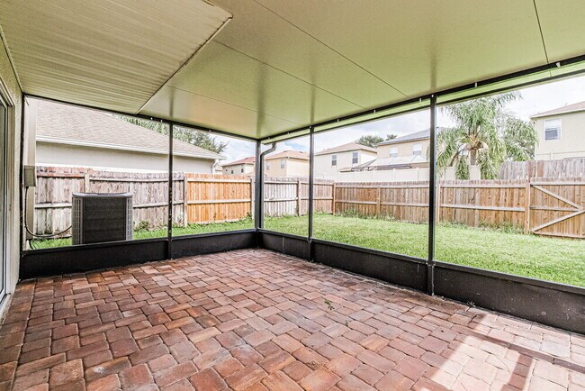 Building Photo - 3348 Thistledown Ln