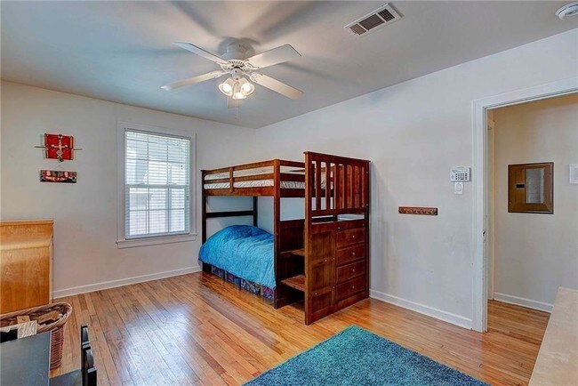 Building Photo - 1803 Romeria Dr