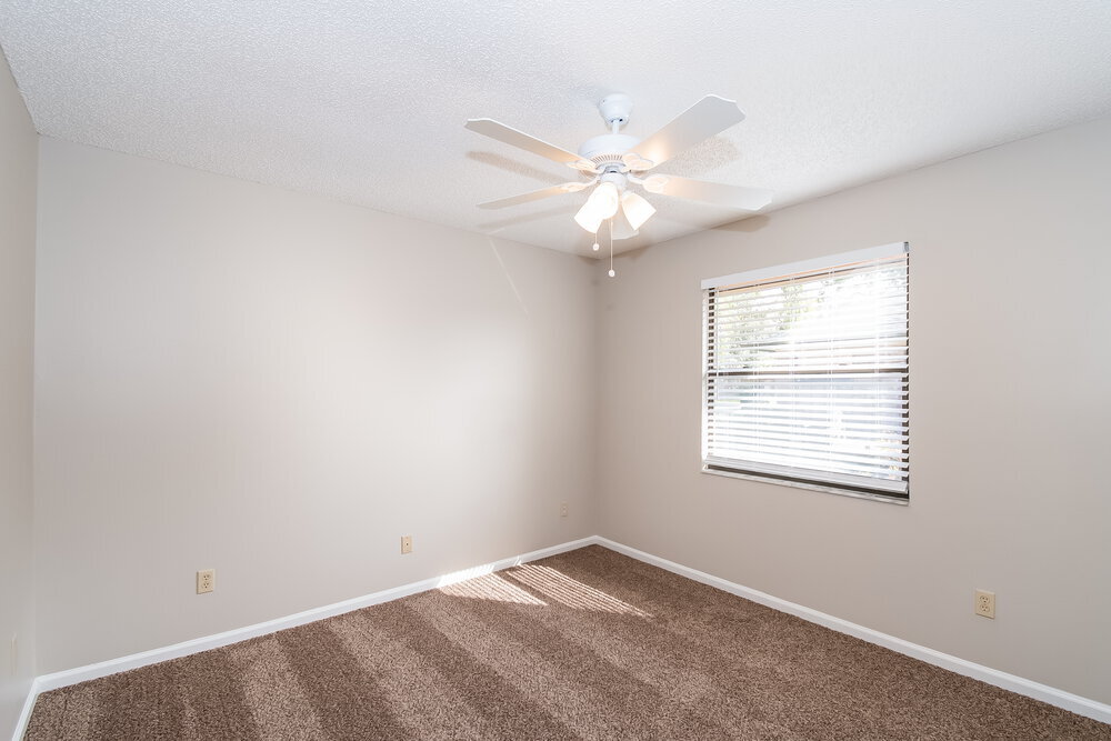 Building Photo - 806 Hardwood St