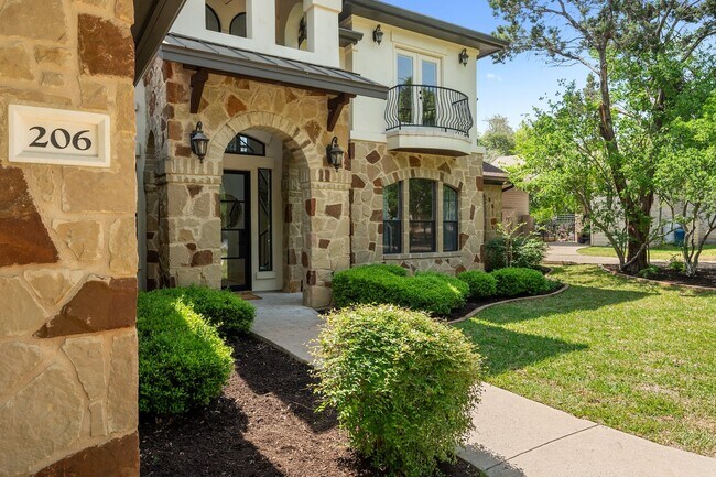 Building Photo - 206 Lido St